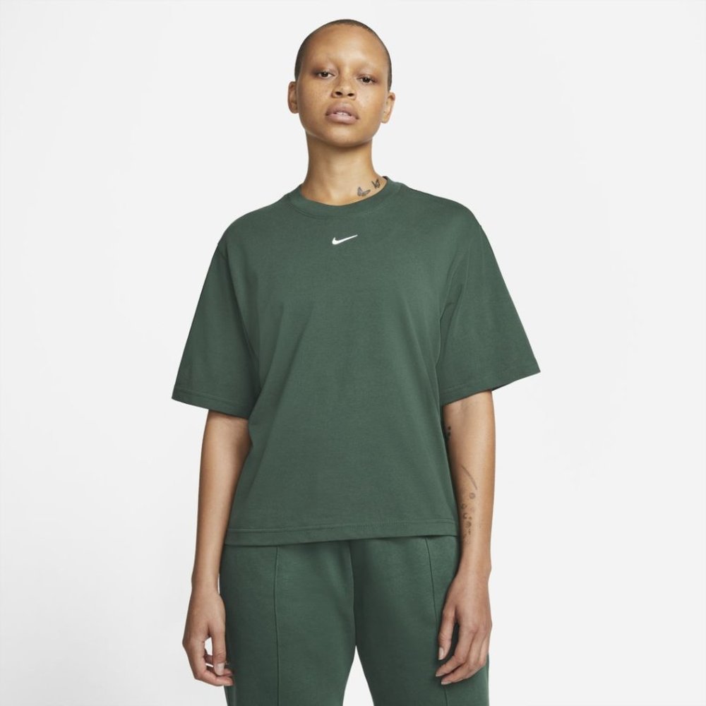 Nike Sportswear Essentials Women's Boxy T-shirt - Size Medium - Pro Green - Picture 1 of 6